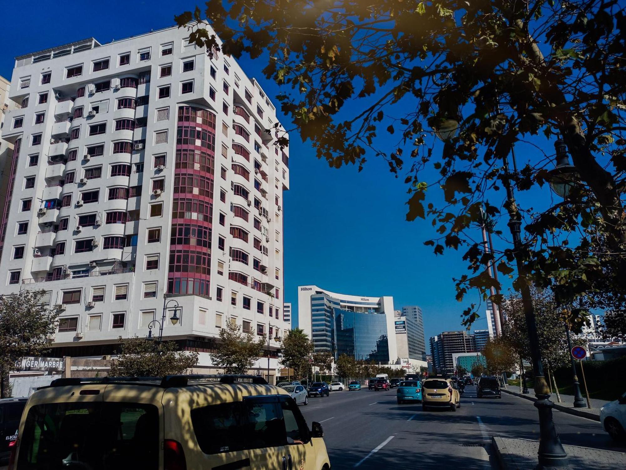 Appartement A Malabata En Face Centre Commercial Megarama & La Gare De Tgv M2 Tanger Exterior foto